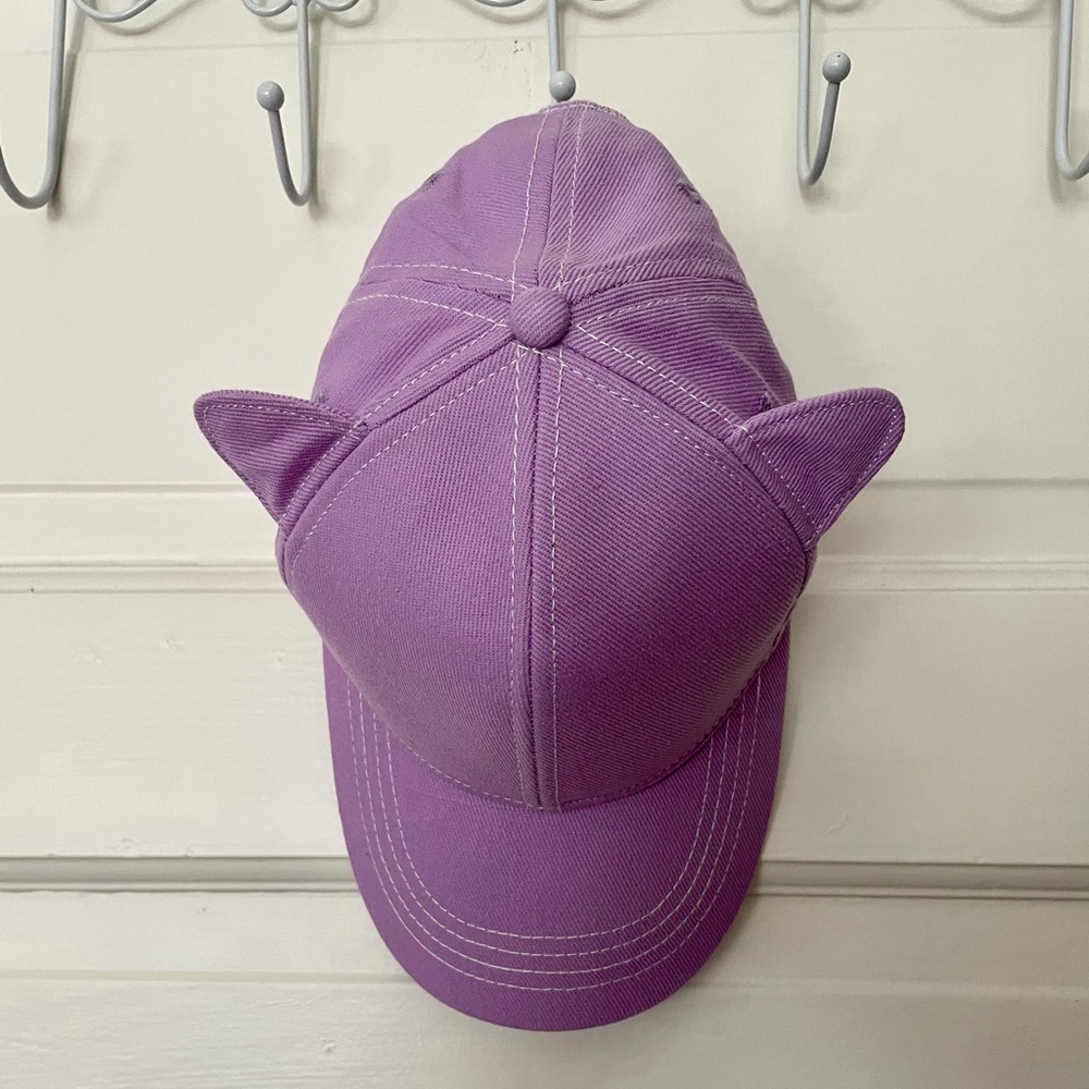 Karl Lagerfeld baseball cap with cat ears in lilac